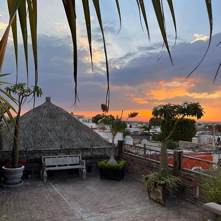 ホテル Casa Carmona 33 ケレタロ エクステリア 写真