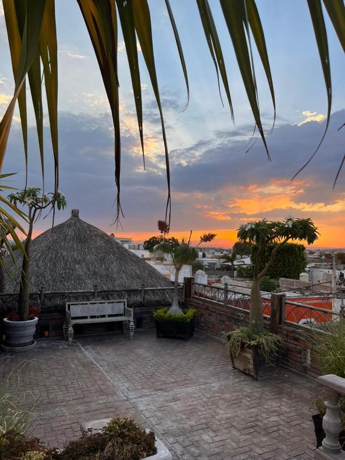 ホテル Casa Carmona 33 ケレタロ エクステリア 写真