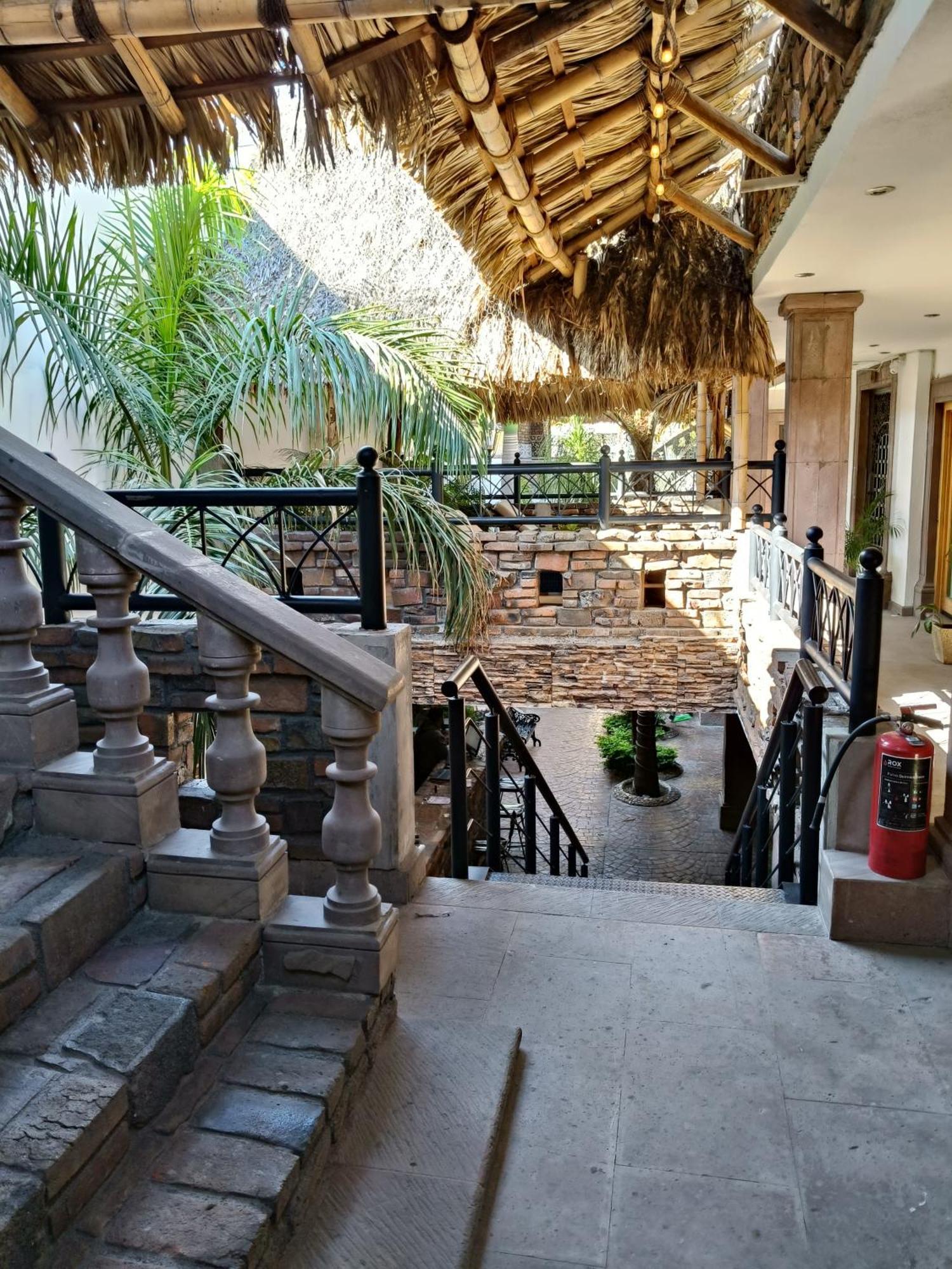 ホテル Casa Carmona 33 ケレタロ エクステリア 写真